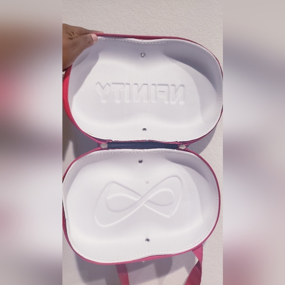 Nfinity Shoe Case for adult size 9 shoes - Picture 5 of 5